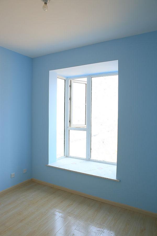 「风油精」房子交给老婆装修，现完工看到满屋子墙面，好想把这房子卖了！