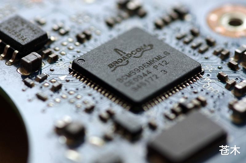 芯片|5 个本科生，4 个月造出芯片？