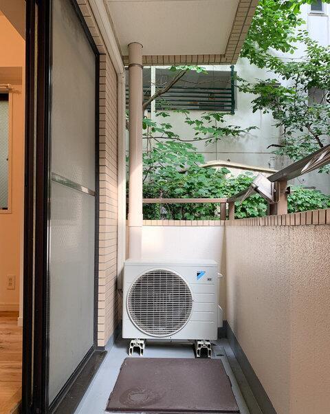 |日本一套21㎡房租了10年，没有卧室客厅地板当床，空无一物像新房