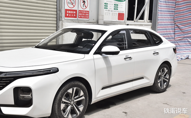 新车|人生第一辆车怎么选，莫过于省油大空间，不妨看看这三款