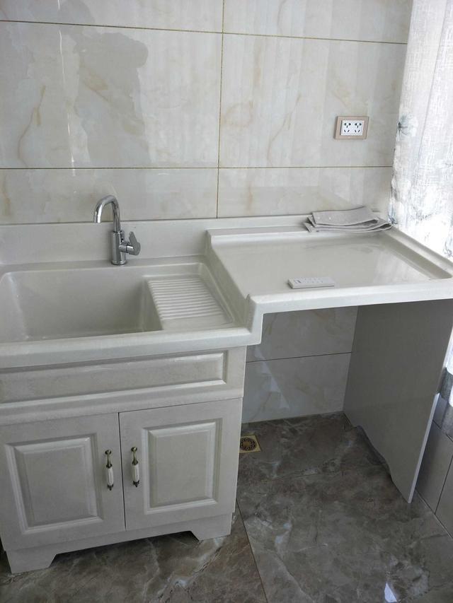 |周末去参观我小舅子新家，看到厨房我差点笑喷了