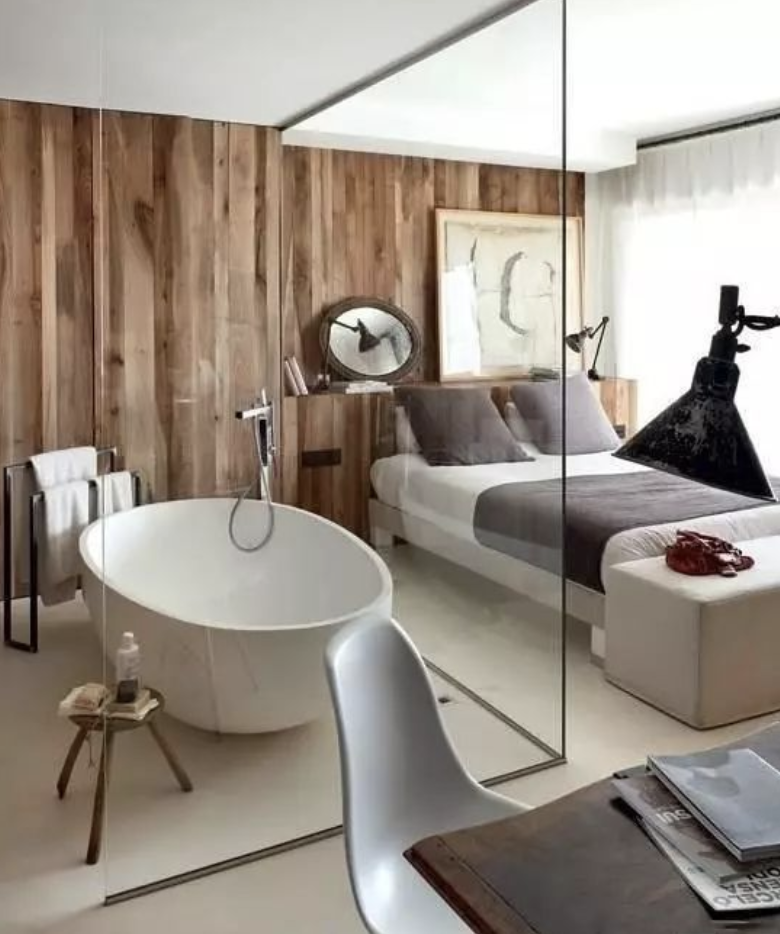 []为什么酒店的浴室都是透明的？你绝对猜错了