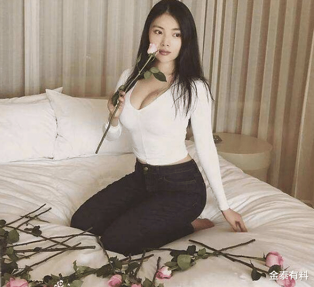 王晶|王晶捧了三年都捧不红,刘德华都带不动,沈腾却带她挣取25亿票房