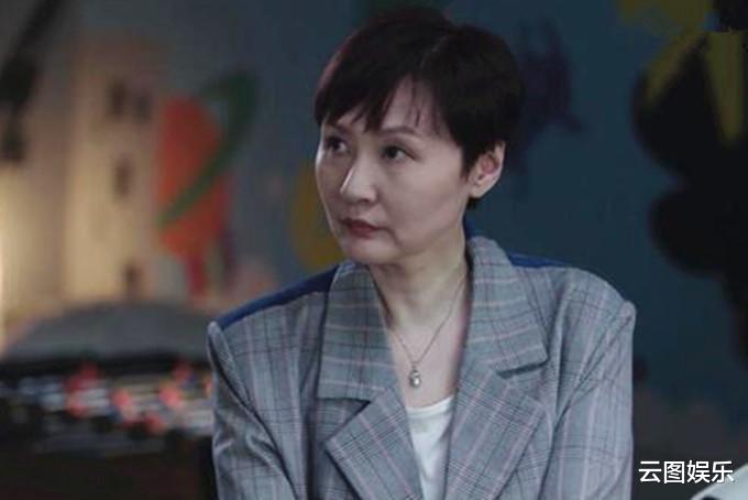景黛音|58岁“建宁公主”近况,曾与汤镇业相恋,息影32年后为小鲜肉复出
