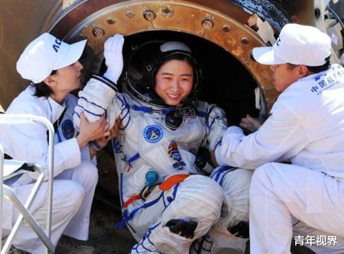 宇航员▲宇航员返回地球后，为什么一定要坐椅子上？不然就性命不保
