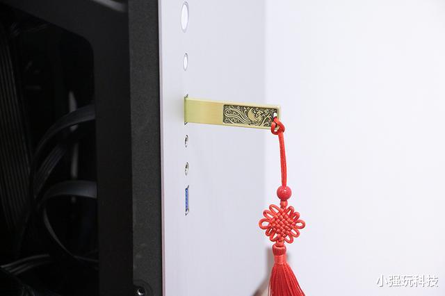 弹窗广告|古铜外观搭龙凤雕纹,高速传输带中国结,台电龙凤呈祥U盘会玩
