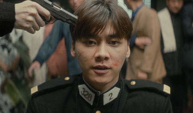 李易峰|《隐秘而伟大》首播！李易峰发福明显放下包袱，滤镜真实获好评