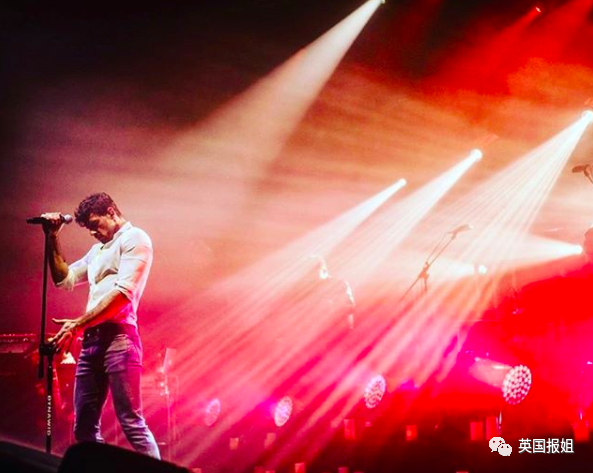 「五十度灰」比《五十度灰》还劲爆！这位新霸道总裁是哪里来的神仙？！