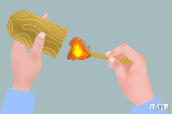 「拔火罐」拔火罐的好处有多少？后背留下的印子，是体内毒素多？涨知识了