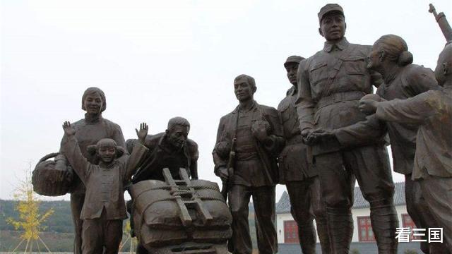 王震|他6岁习武，19岁参加革命，10招撂倒许世友，后成副主席