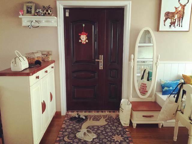 |去了趟闺蜜刚入住的新家，头一次看到梳妆台在阳台，创意很独特