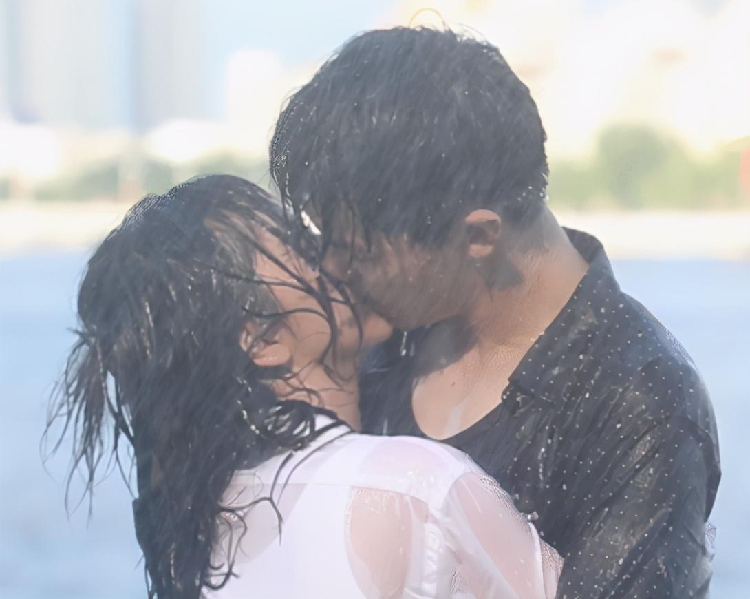 谭松韵|谭松韵新剧彻底扑了？论热度不及《如意芳霏》，论人气不及鞠婧祎