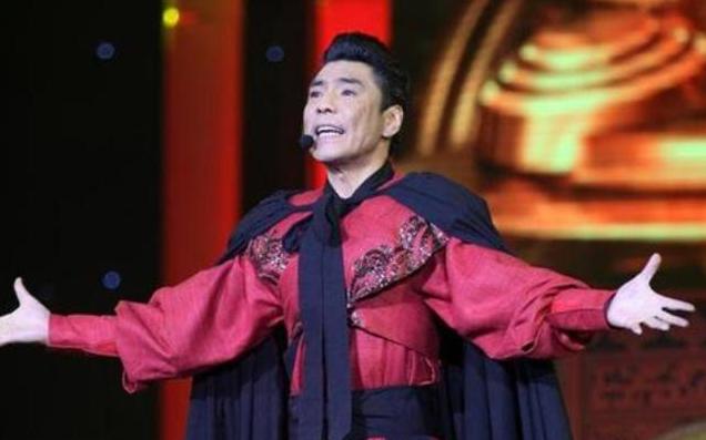 屠洪刚■宁愿与丈夫离婚，也要嫁给小10岁屠洪刚的方舒，如今怎么样了？