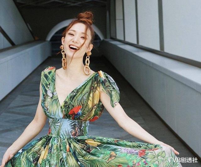 王君馨|恭喜!TVB高颜值花旦结婚三年宣布开始备孕,计划生一儿一女