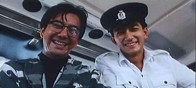 |被香港列为禁片的5部电影，都看过的人，敬你是个狠人