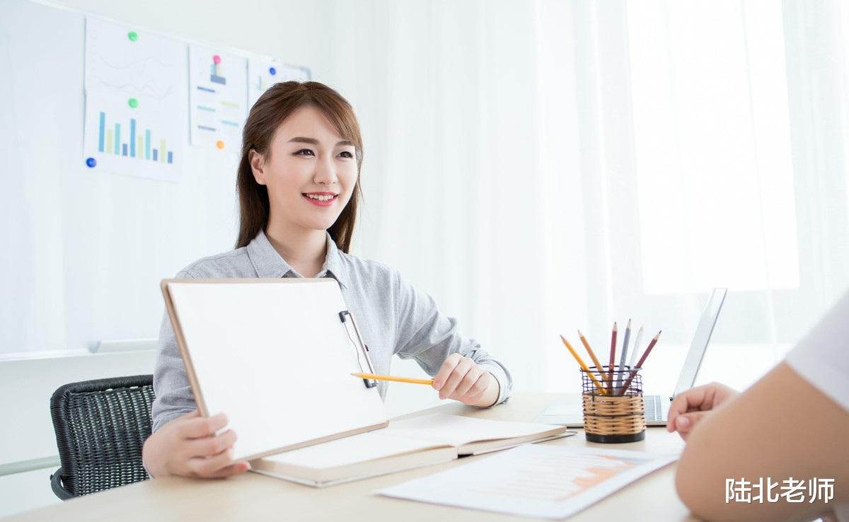 『北京市』这所二本大学分数比一般一本还高，低调到像大专，毕业全是公务员