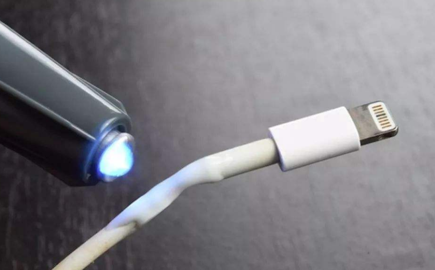 「电池」经常这样给手机充电的,电池寿命会加速老化哦