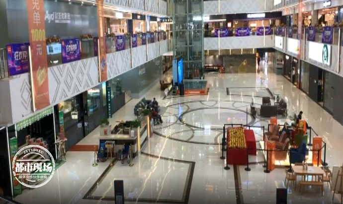 |奇了！女子买12万元家具一直没提货，10年后才想起…