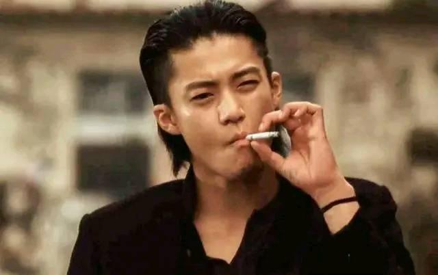 @为什么男人打架时会浑身颤抖，是因为怂了吗？