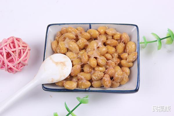 白发|白发越长越多,是衰老的象征?医生坦言:可能是身体缺了维生素