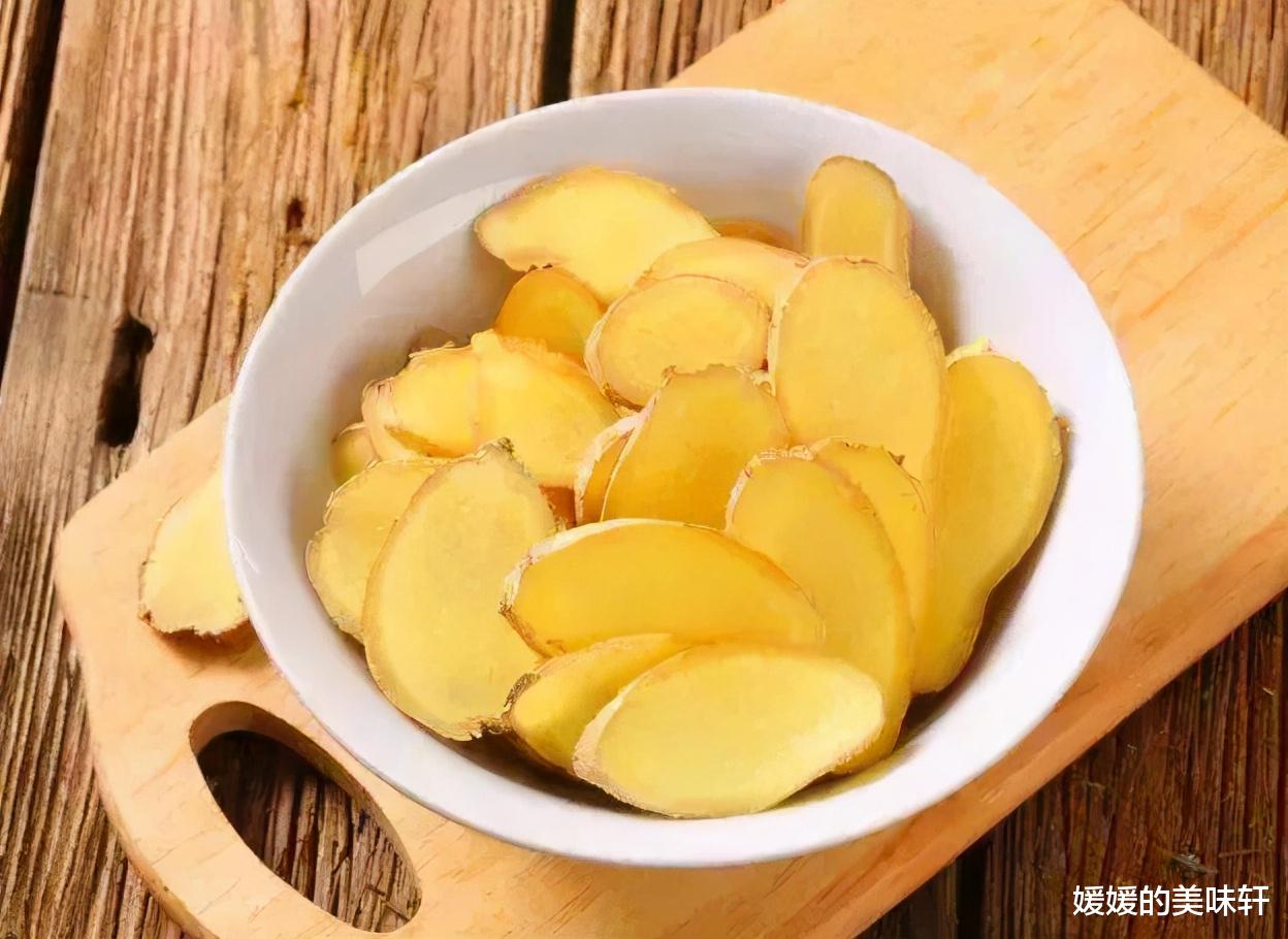 鱼丸|想吃鱼丸不用买，教你自制技巧和方法，从鱼肉到鱼丸，步骤详细