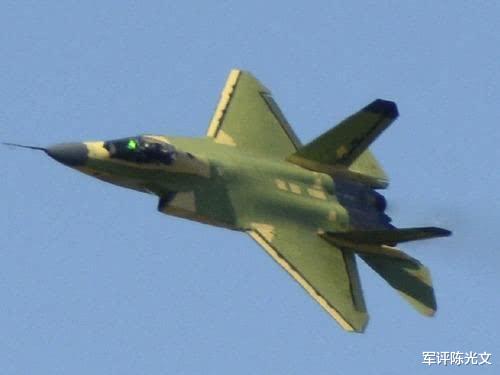 『歼-31』中国隐身舰载机亮相！3.0版海军歼-31 比歼-20更适合003航母