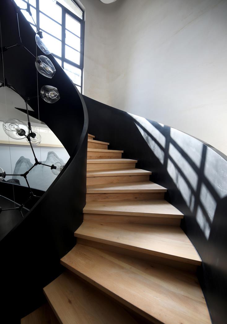 |9张好看的现代楼梯设计，小复式可以参考