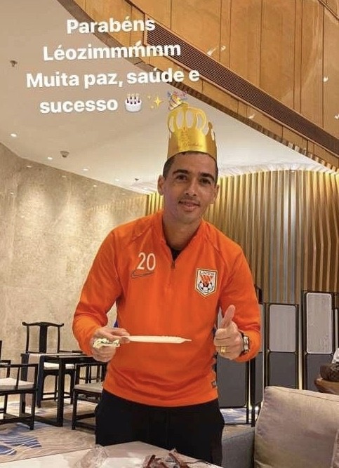 山东鲁能|有牌面!鲁能射手迎34岁生日,中超6队外援为他庆生!国足2将亦到场