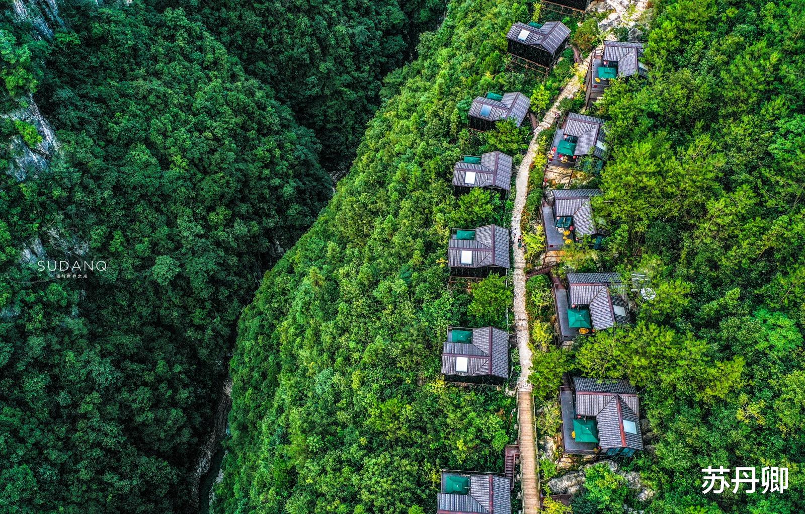 恩施|它夹在武汉、重庆两大火炉之间，被美国CNN评为“中国最美仙境”