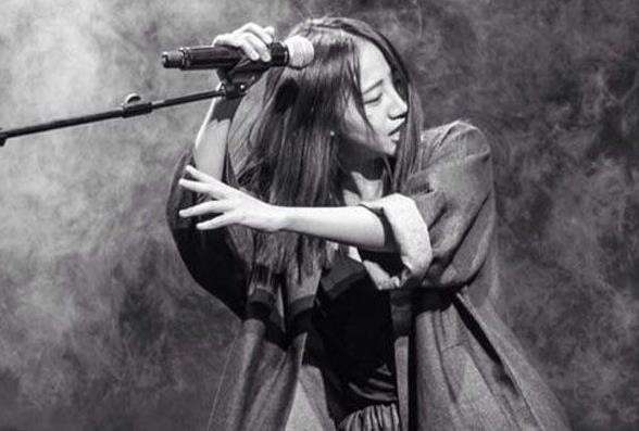 『皇后乐队』陈粒歌词中值得珍藏的句子