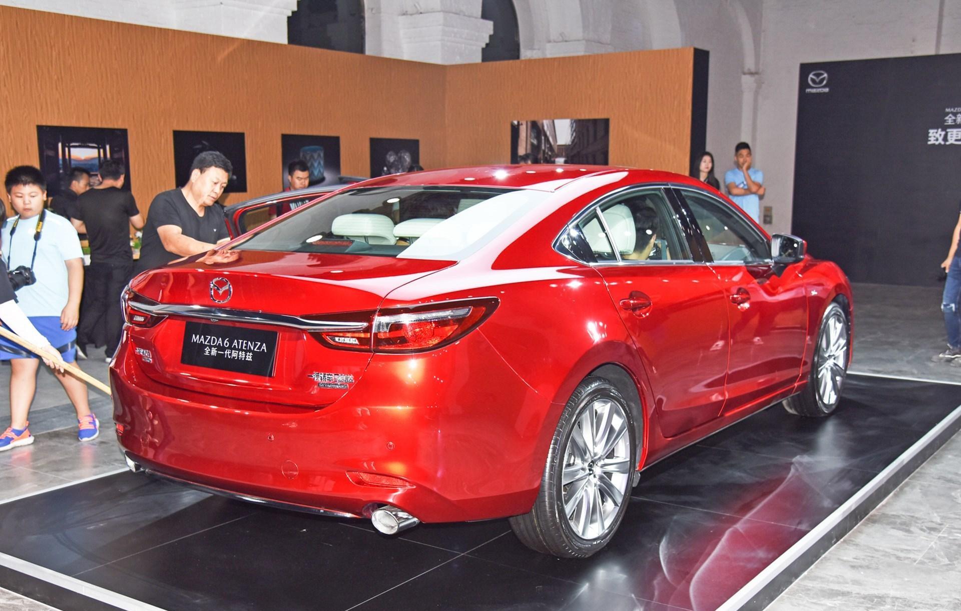 『奥迪A4L』奥迪的骄傲是它，车内安静如图书馆，百公里加速6.6秒