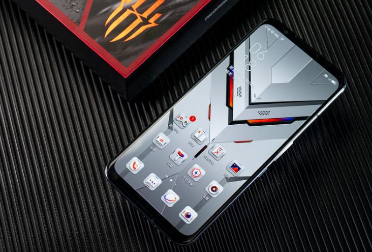 中兴|价格跳水340元，配备16GB+256GB，内置骁龙865+散热风扇