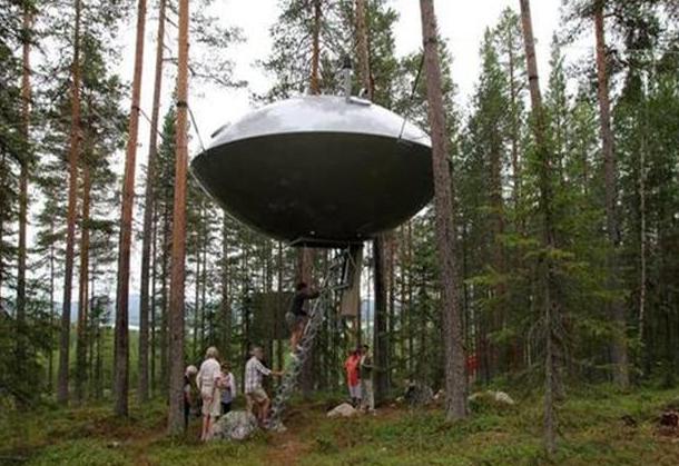 哈勃常数▲200年前外星人就到达地球？人们在空中看见大批飞船，它们去哪了