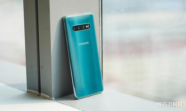 三星galaxy s10|三星S10+价格跳水2800元，缺点有三，能接受再买！