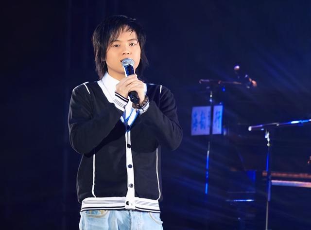 郑源|14岁开演唱会，拒绝春晚邀约的“情歌王子”郑源，如今怎样了？