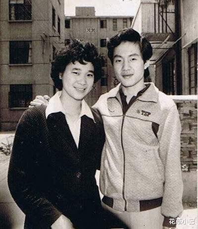 金牌■她是乒坛大魔王，烟酒不离身，22岁退役拿过56枚金牌，二婚再嫁1米9小鲜肉