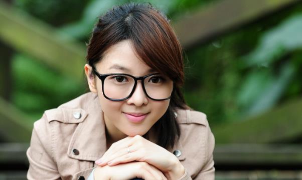 摩羯座■下月,桃花满天飞,缘从天上来,旧爱突袭,又惊又喜,终如愿复合