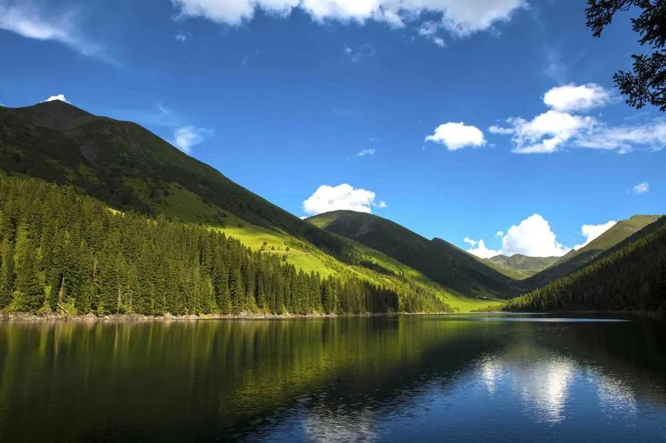 「川西」莫斯卡12湖，川西的海子究竟有多美？