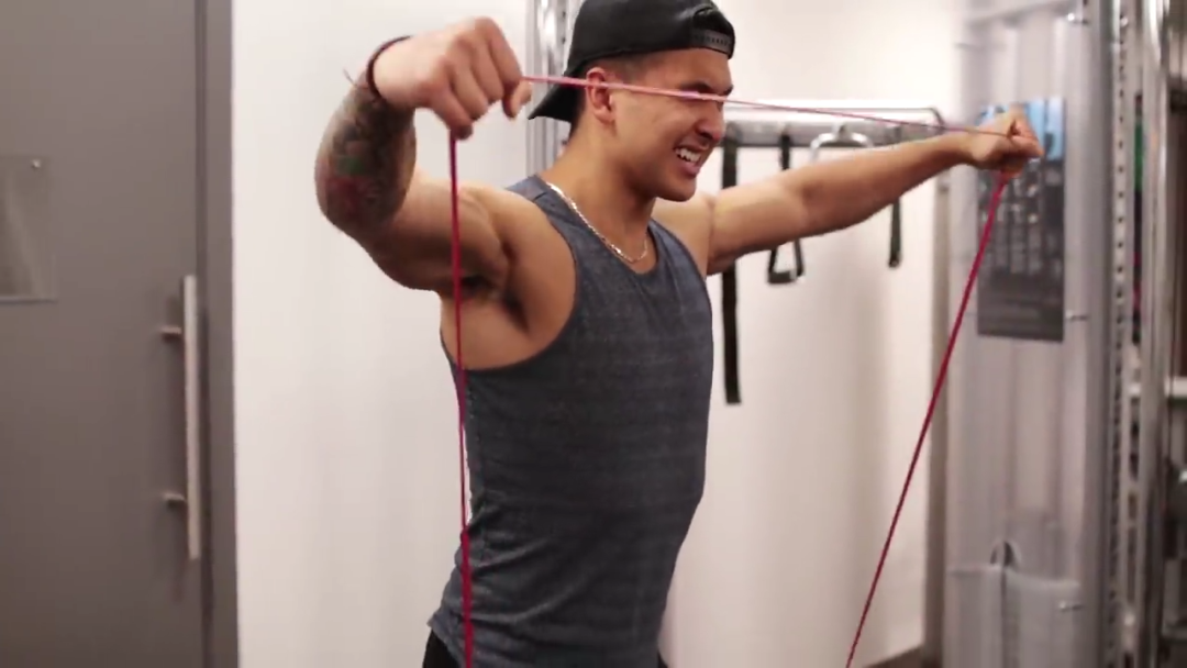 穿衣搭配|穿衣不好看？那你该练肩了