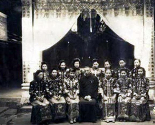 张宗昌|民国军阀姨太太罕见旧照：长得确实漂亮，图6是张宗昌的十九姨太