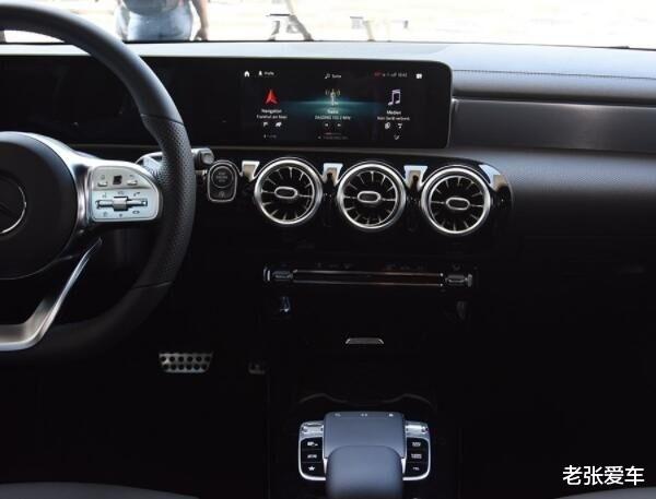 奔驰cla级|7个月没白等，这车跌到20.08万，开出去，看车标要比迈腾上档次