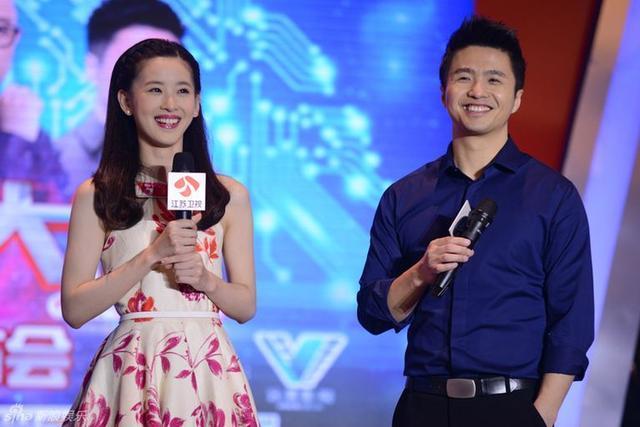 「章泽天」豪门婚姻再起风波，奶茶妹妹资产已有584亿？刘强东终究是输了