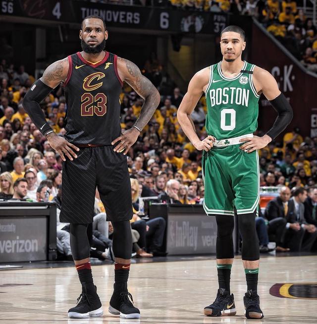 勒布朗·詹姆斯|詹姆斯到底是多高？通过对比一目了然