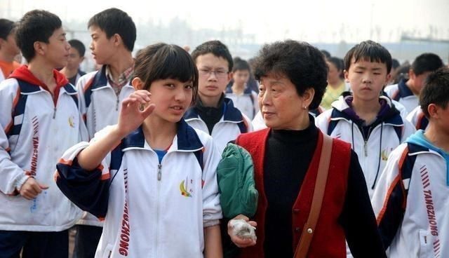 【教师】中考结束，成绩优秀的学生突然不再和老师联系，其中原因有哪些？