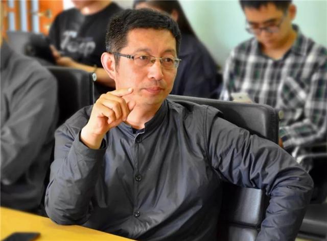 臆说古史|北大教授:没了传统丧礼,现在的殡葬制度是把过世的人当垃圾处理