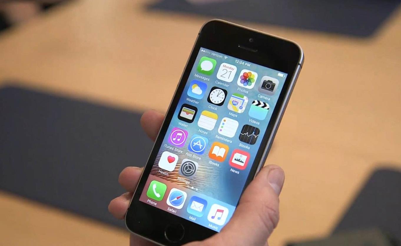 华为：2399元+5G！华为太聪明了，苹果iPhoneSE掉沟里了！