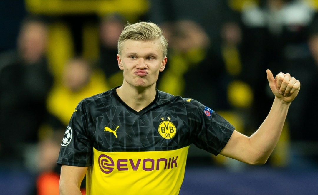 【哈兰德】哈兰德难赴皇马，本泽马替身已找到，银河战舰锁定两射手！