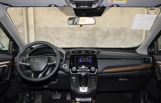 本田CRV|本田CRV车型详解,中国最受欢迎的SUV,机油增多都没能打垮它!