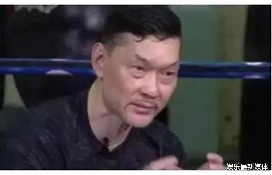 李连杰▲拳王周比利谈周星驰，他的拳打的非常好，实战很能打