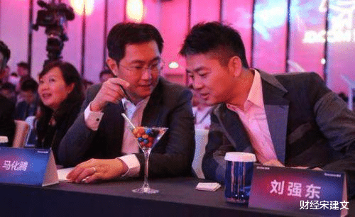 美团|在法国滑雪的张磊，接到刘强东7通电话，马上回国搞定了大买卖